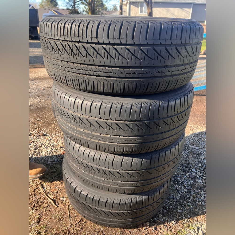Tires 215/50R17 including rims 500